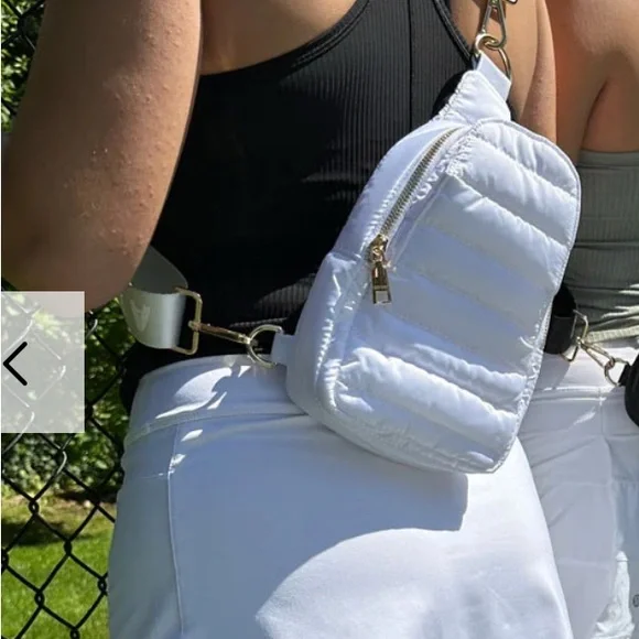 NWT New White Quilted Puffer crossbody bag with Strap - Picture 10 of 12